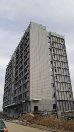 陜煤建設(shè)天工公司土建七部彬長(zhǎng)鐵運(yùn)公司辦公樓建設(shè)初見成效